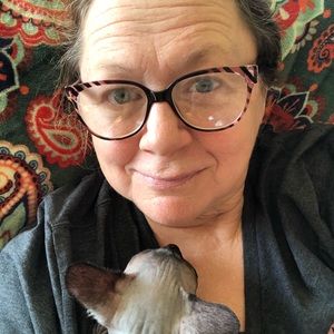 Meet your Posher, Cindi